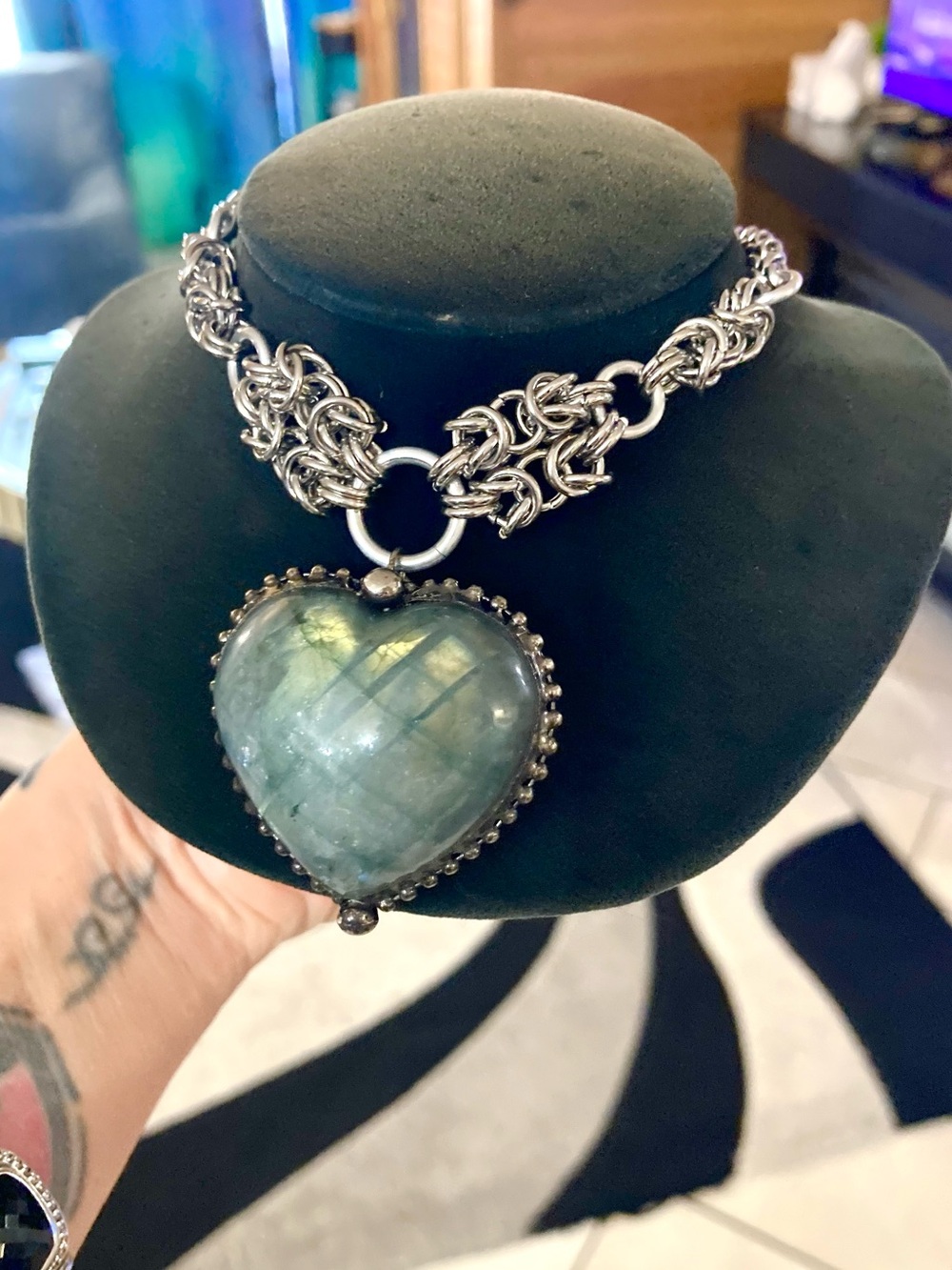 Genuine iridescent labradorite gemstone heart shape charm boho choker necklace . - Picture 9 of 16